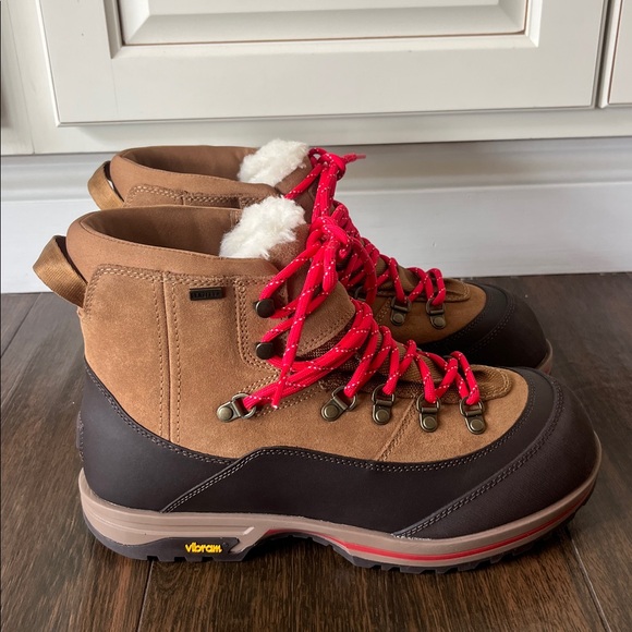 NWT UGG Brecken Boots - Picture 4 of 8